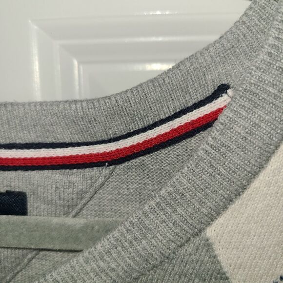 Tommy Hilfiger 100% Cotton Argyle Sweater - Picture 5 of 9